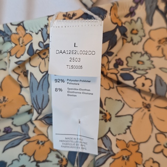 Cupshe Ditsy Floral Flutter Sleeve One-Piece Swimsuit V Neck Lace Up Back Large - Picture 8 of 10